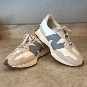 New Balance 327 Women’s 9 Men’s 7